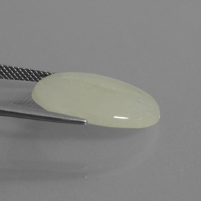 Jadeíta Verde claro natural de 8.34 ct, Corte Óvalo, Transparente