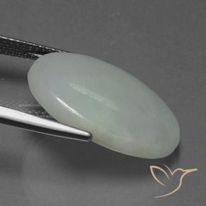 Jadeíta Verde medio natural de 13.79 ct, Ovalada, Translúcido