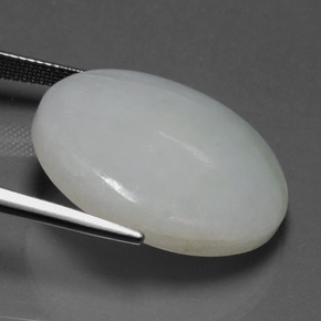 Jadeíta Verde natural de 35.04 ct, Ovalada, Translúcido