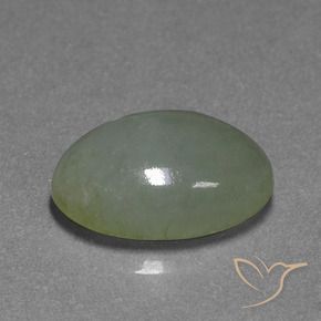 Jadeíta Verde cálido natural de 9.51 ct, Ovalada, Translúcido