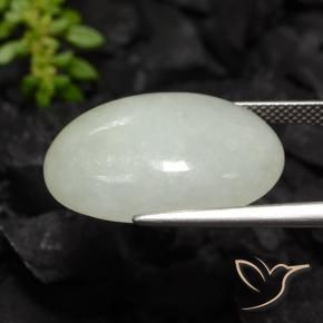 Jadeíta Blanco verdoso pálido natural de 21.95 ct, Ovalada, Translúcido