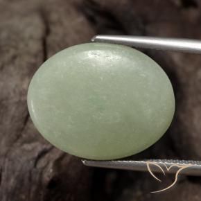 Jadeíta Verde Oliva natural de 13.32 ct, Ovalada, Translúcido