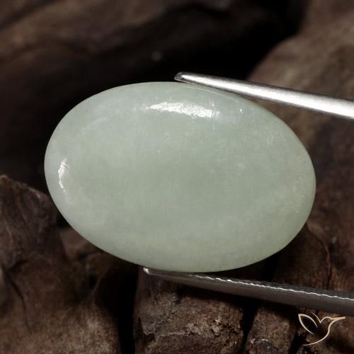 Jadeíta Verde gris natural de 11.60 ct, Ovalada, Translúcido