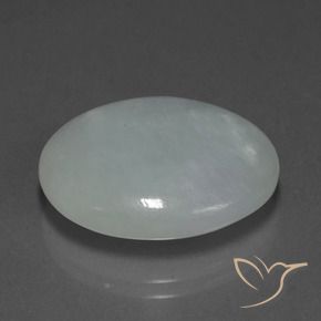 Jadeíta Verde medio natural de 24.18 ct, Ovalada, Translúcido
