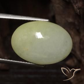 Jadeíta Verde-amarillo grisáceo natural de 14.11 ct, Ovalada, Translúcido