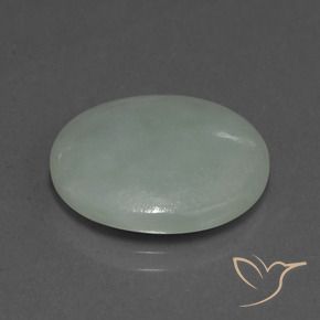 Jadeíta Verde medio natural de 10.74 ct, Ovalada, Translúcido