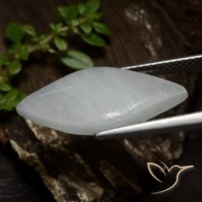 Jadeíta Blanco grisáceo natural de 6.74 ct, Marquesa, Translúcido