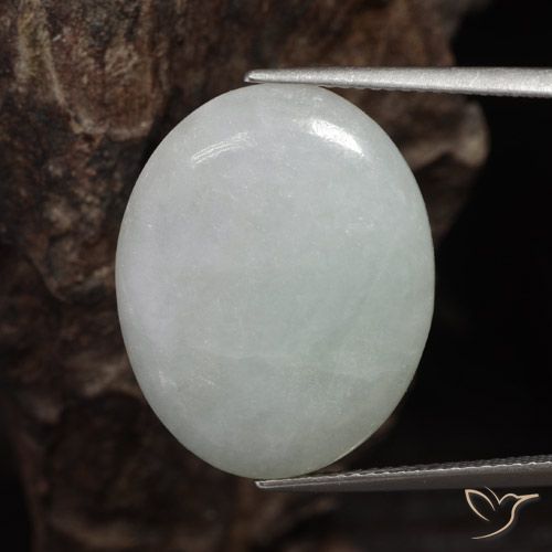 Jadeíta Verde grisáceo natural de 16.93 ct, Ovalada, Translúcido