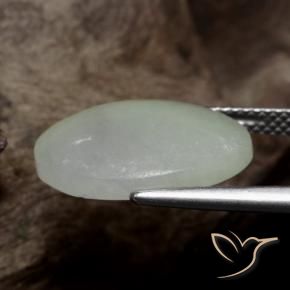 Jadeíta Verde grisáceo natural de 8.80 ct, Ovalada, Translúcido