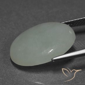 Jadeíta Verde medio natural de 10.18 ct, Ovalada, Translúcido