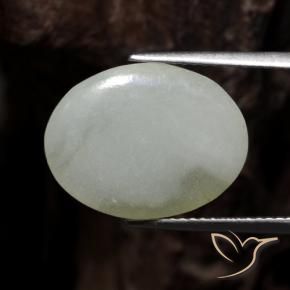Jadeíta Verde medio natural de 7.64 ct, Ovalada, Translúcido