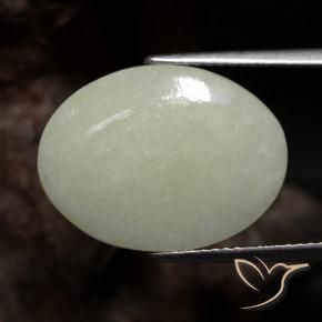 Jadeíta Verde Oliva natural de 8.61 ct, Ovalada, Translúcido