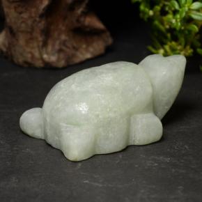 Jadeíta verde natural de 76,06 ct, forma elegante, opaco