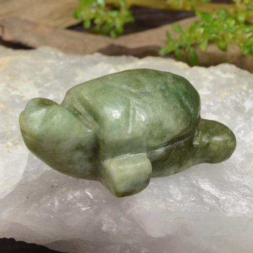 Jadeíta verde natural de 78,27 ct, forma elegante, opaco