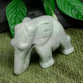 Jadeíta Verde pálido natural de 121.03 ct, Forma elegante, Opaco