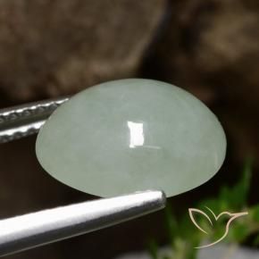 Jadeíta Verde gris natural de 4.87 ct, Ovalada, Translúcido