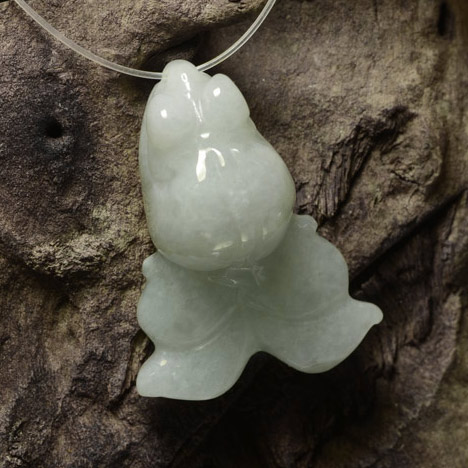 Jadeíta Blanco verdoso natural de 34.84 ct, Forma elegante, Translúcido