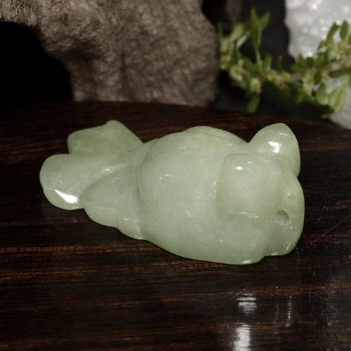 Jadeíta verde natural de 30,86 ct, forma elegante, translúcido