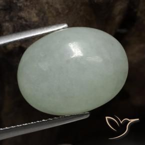 Jadeíta Verde pálido natural de 9.67 ct, Ovalada, Translúcido