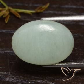 Jadeíta Verde medio natural de 7.82 ct, Ovalada, Translúcido