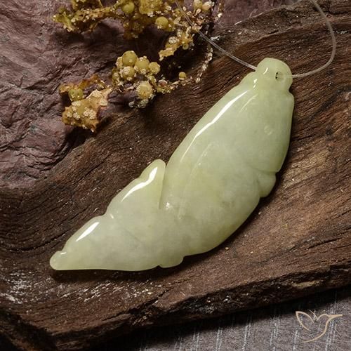 Jadeíta Amarillo verdoso natural de 27.20 ct, Elegante, Translúcido