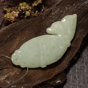 Jadeíta verde natural de 29,60 ct, forma elegante, translúcido