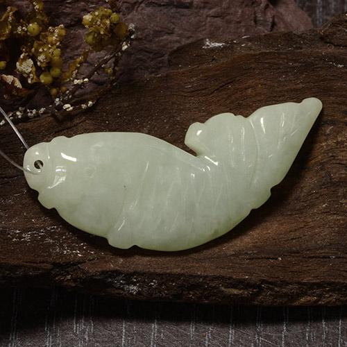 Jadeíta verde natural de 32,72 ct, forma elegante, translúcido