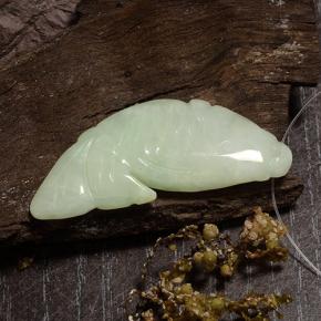 Jadeíta verde natural de 27,85 ct, forma elegante, translúcido