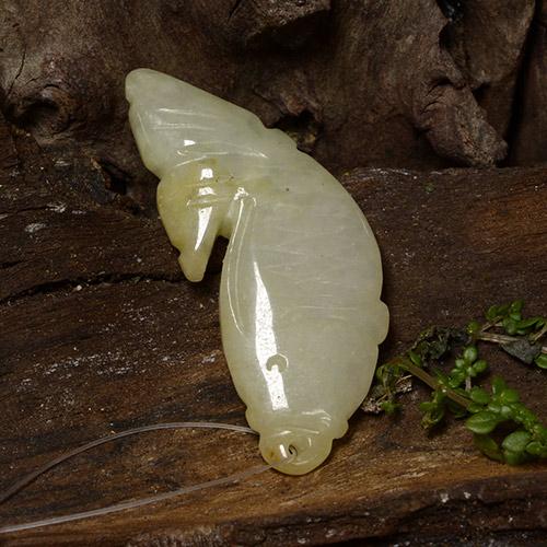 Jadeíta amarillo natural de 26,52 ct, forma elegante, translúcido
