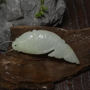 Jadeíta verde natural de 28,60 ct, forma elegante, translúcido