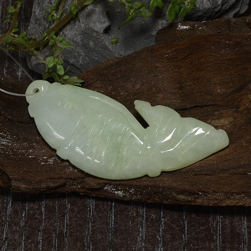 Jadeíta verde natural de 30,08 ct, forma elegante, translúcido