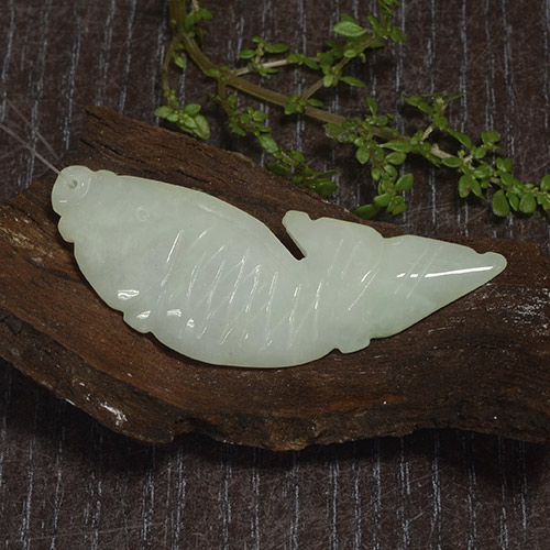 Jadeíta verde natural de 26,32 ct, forma elegante, translúcido