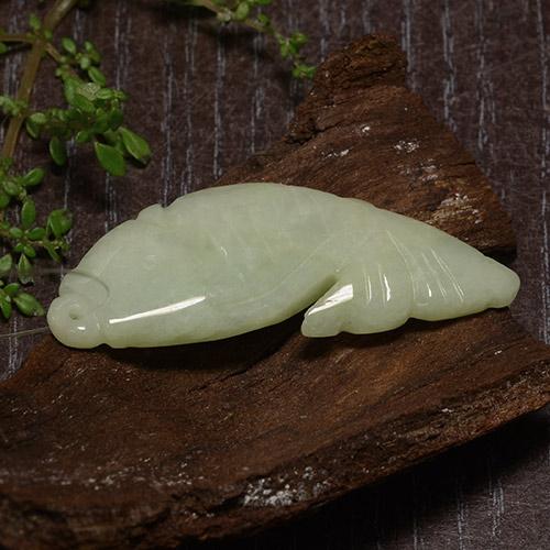 Jadeíta verde natural de 28,67 ct, forma elegante, translúcido