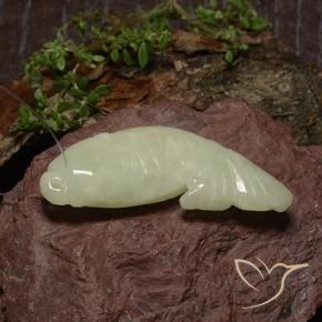 Jadeíta Verde-amarillo medio natural de 29.51 ct, Elegante, Translúcido