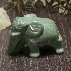 Jadeíta verde natural de 140,74 ct, forma elegante, opaco