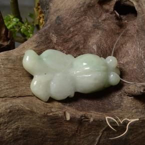 Jadeíta Verde medio natural de 43.00 ct, Elegante, Translúcido