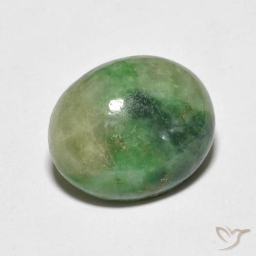 Jadeíta Verde cálido natural de 4.66 ct, Ovalada, Opaco
