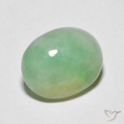 Jadeíta Verde claro natural de 5.09 ct, Ovalada, Opaco