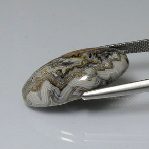 Jaspe Multicolor natural de 12.43 ct, Corte Óvalo, Opaco