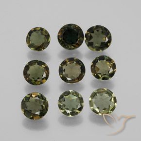 Gemas de Kornerupina Verde marrón natural de 3.30 ct, Redondo, VVS-VS