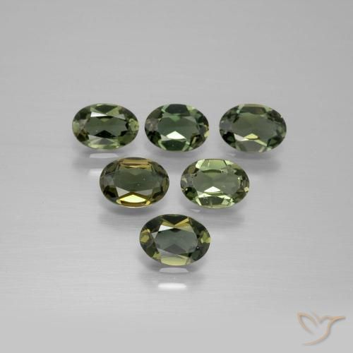 2.57ctw Natural Verde oscuro Kornerupina, Ovalada, VVS-VS