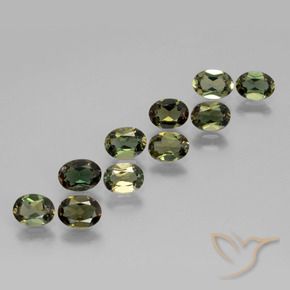 Gemas de Kornerupina Verde marrón natural de 3.33 ct, Ovalada, VVS-VS