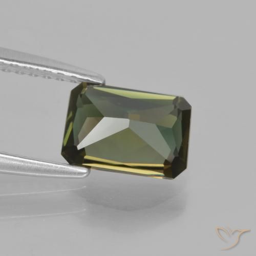 Kornerupina Marrón verdoso natural de 1.27 ct, Corte Octágono / Esmeralda, VVS