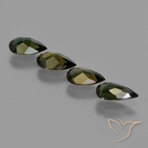 Gemas de Kornerupina Verde oscuro natural de 1.97 ct, En forma de pera, VVS-VS
