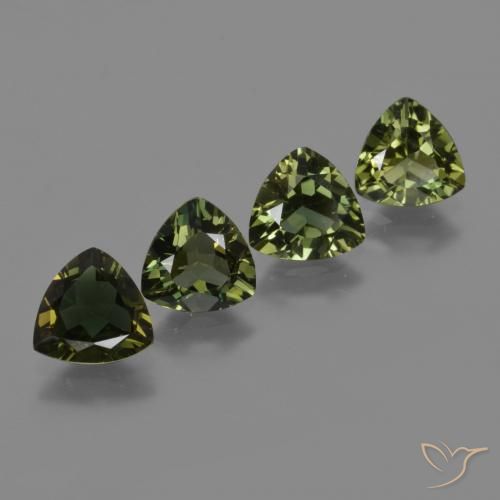 Gemas de Kornerupina Verde oscuro natural de 2.47 ct, Trillón, VVS-VS