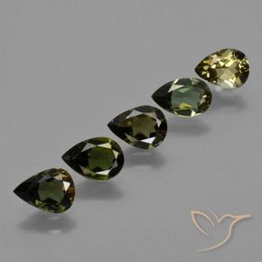 Gemas de Kornerupina Verde oscuro natural de 2.34 ct, En forma de pera, VVS-VS