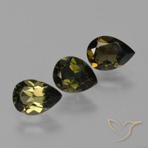 Gemas de Kornerupina Marrón verdoso natural de 2.63 ct, En forma de pera, VVS-VS