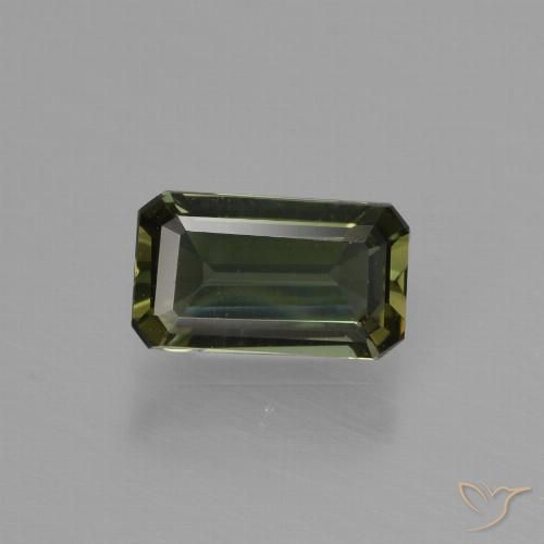 0.62ct Natural Verde marrón Kornerupina, corte esmeralda, VVS