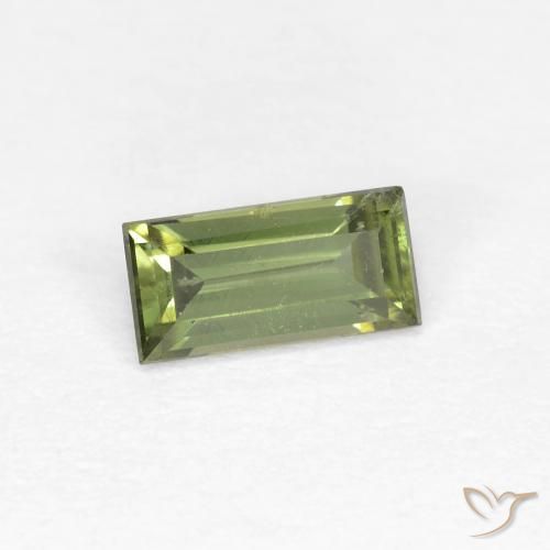 Kornerupina Verde oscuro medio natural de 0.48 ct, Corte Baguette, VVS-VS