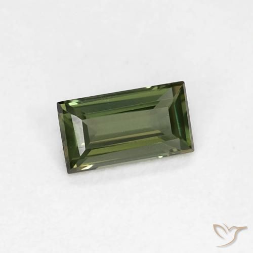 Kornerupina Verde oscuro natural de 0.27 ct, Corte Baguette, VVS